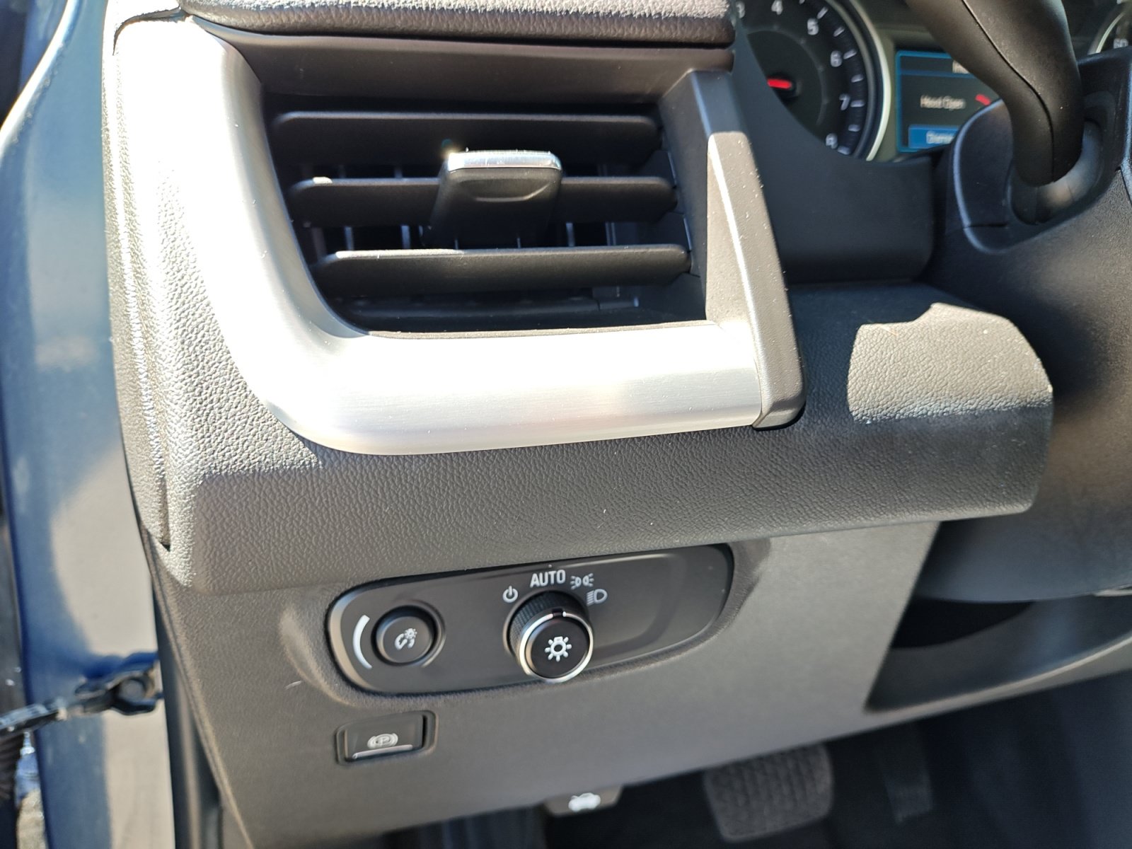 Used 2024 GMC Terrain SLE w/ Driver Convenience Package AWD/4WD image 23