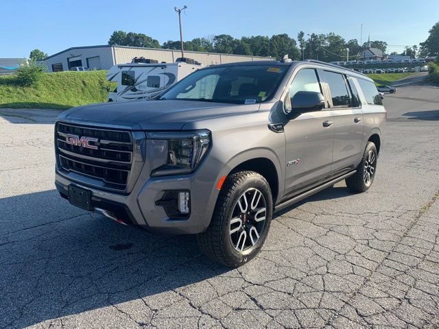 Used 2021 GMC Yukon XL AT4 w/ AT4 Premium Plus Package AWD/4WD image 4