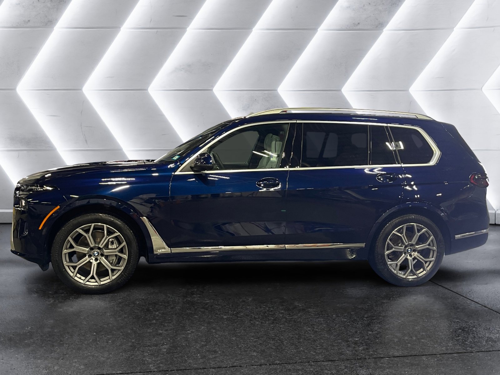 Used 2025 BMW X7 xDrive40i image 3