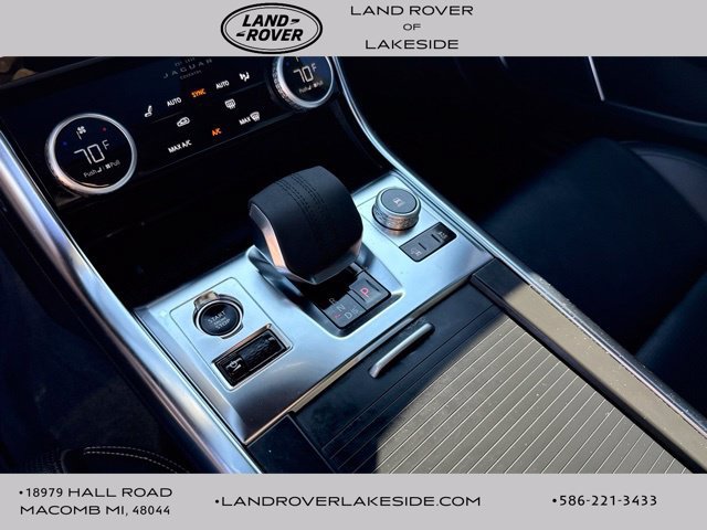 Used 2024 Jaguar XF R-Dynamic SE AWD/4WD image 19