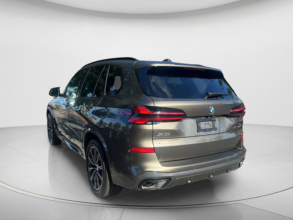 New 2026 BMW X5 xDrive40i w/ M Sport Package AWD/4WD image 6