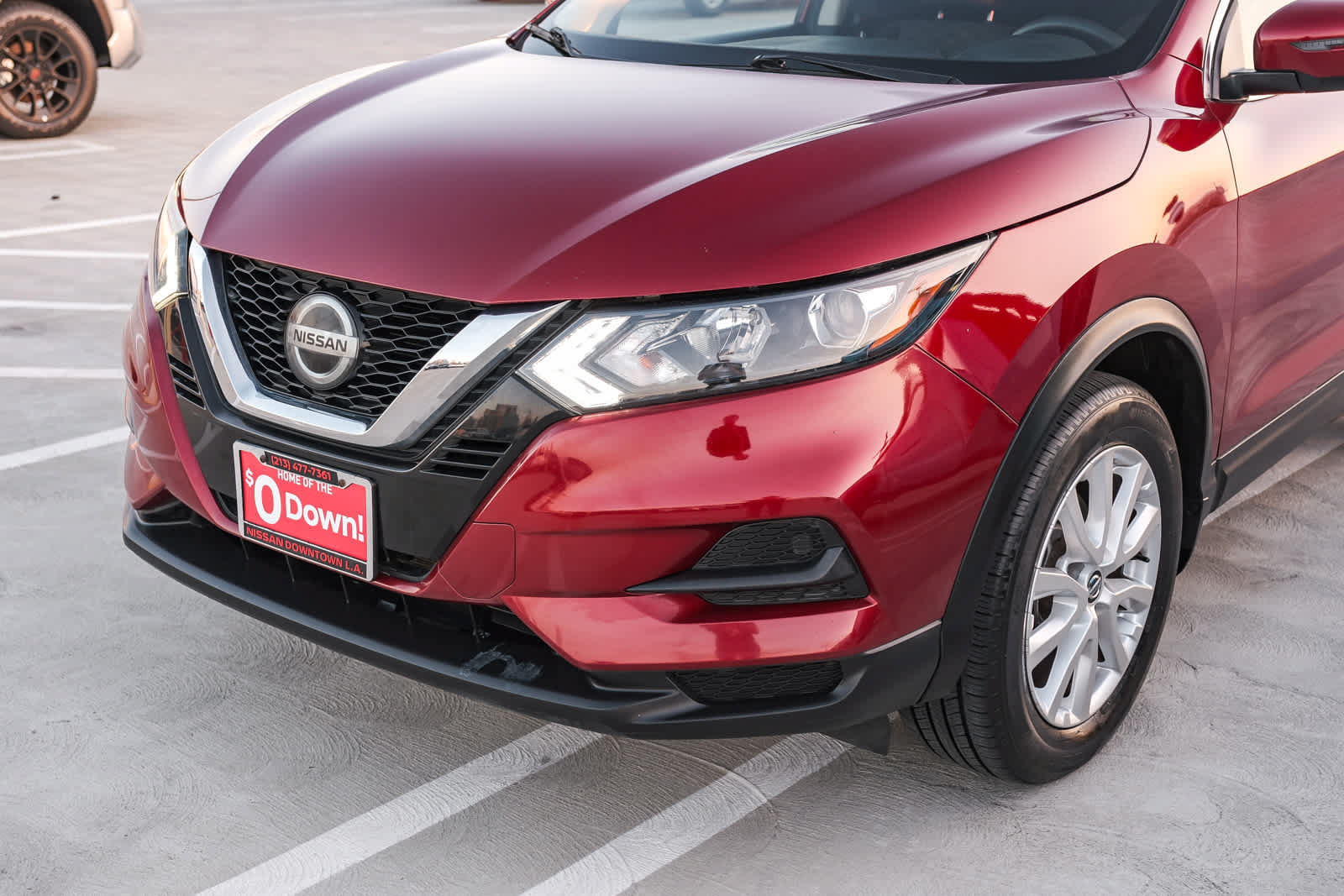 Used 2020 Nissan Rogue Sport SV FWD image 11