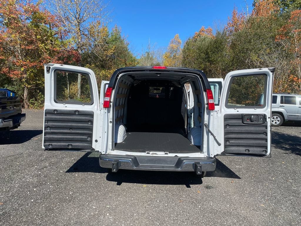 Used 2024 GMC Savana 2500 w/ Driver Convenience Package RWD image 24
