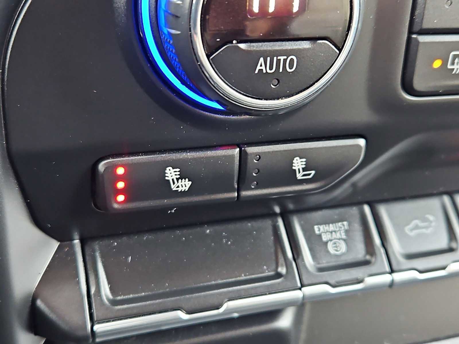 Used 2020 Chevrolet Silverado 2500 LTZ image 18