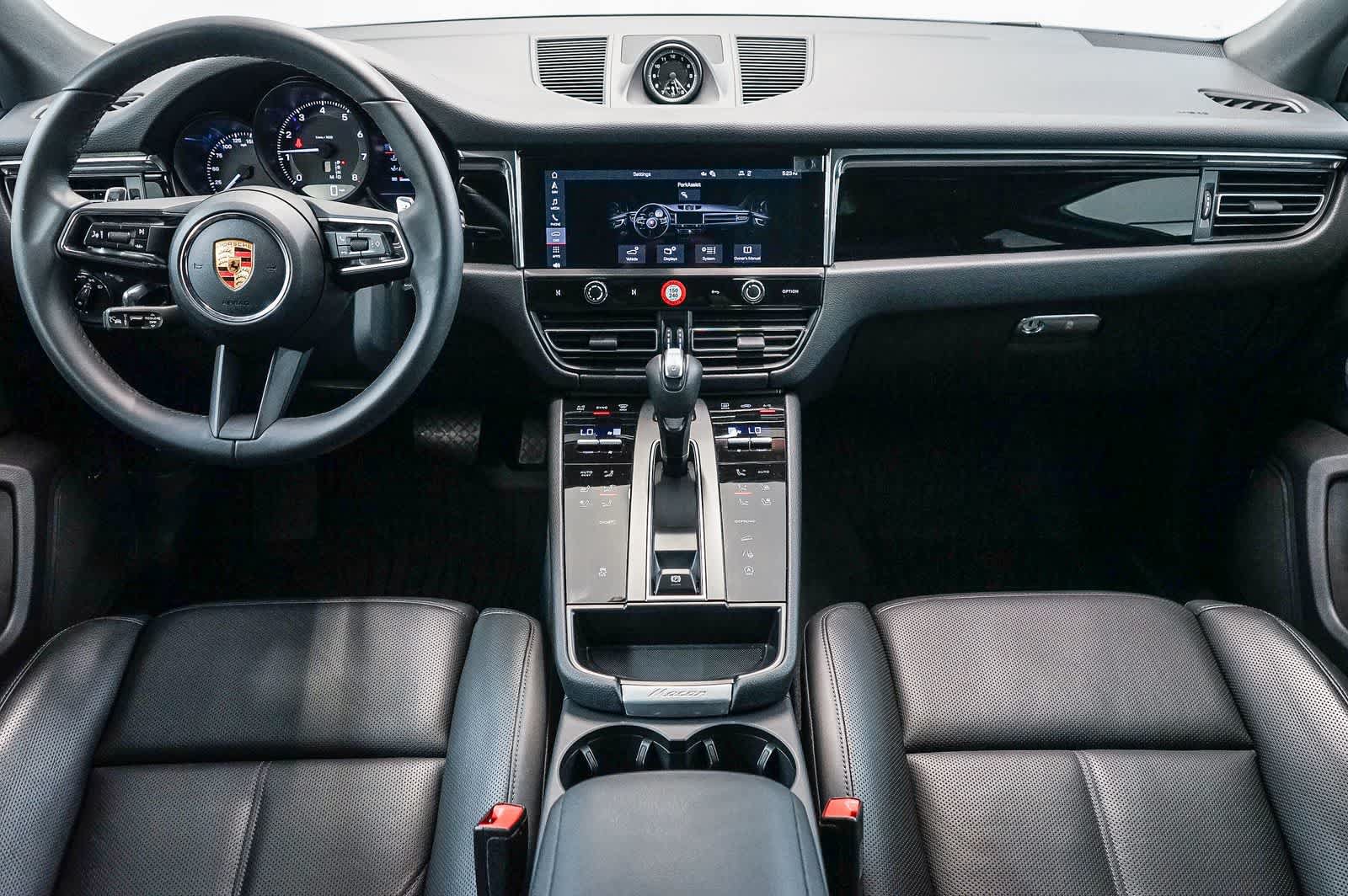Certified 2026 Porsche Macan AWD/4WD image 18