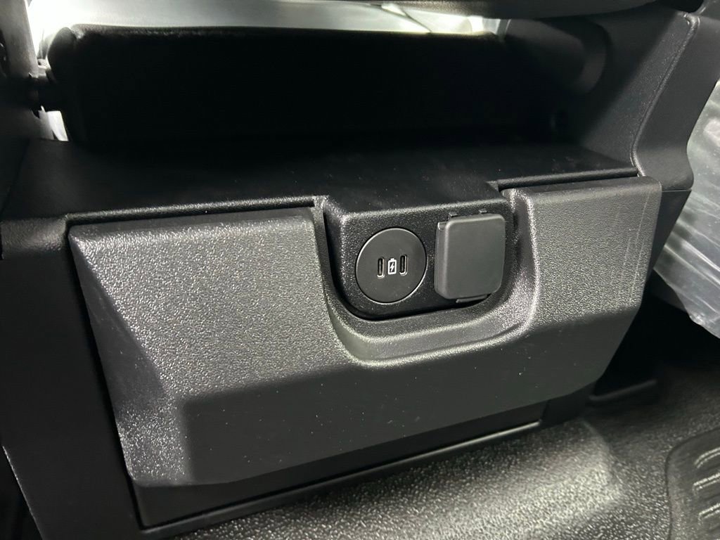New 2026 Ford F550 4x4 Supercab Super Duty image 22