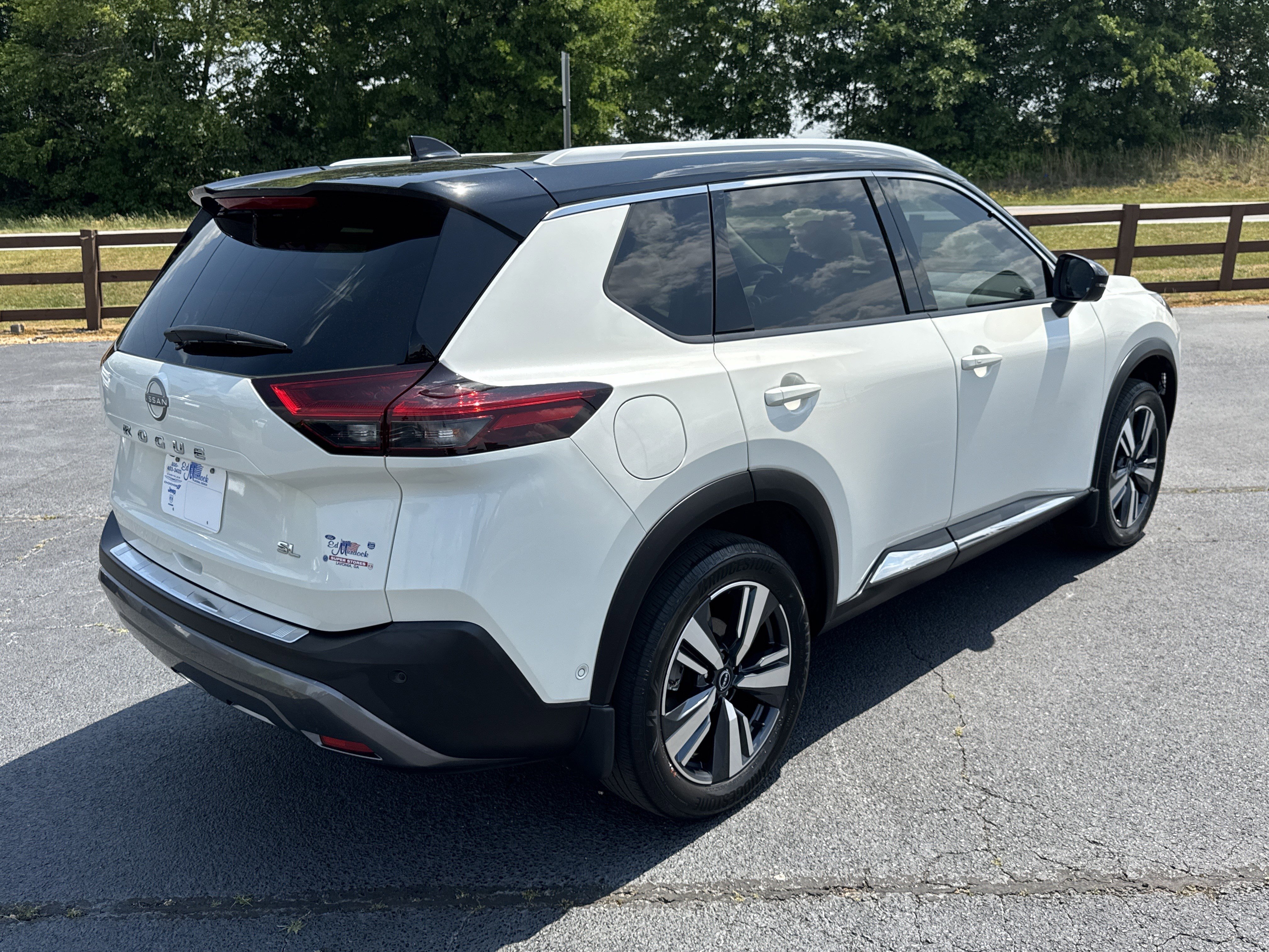 Used 2023 Nissan Rogue SL w/ SL Premium Package FWD image 5