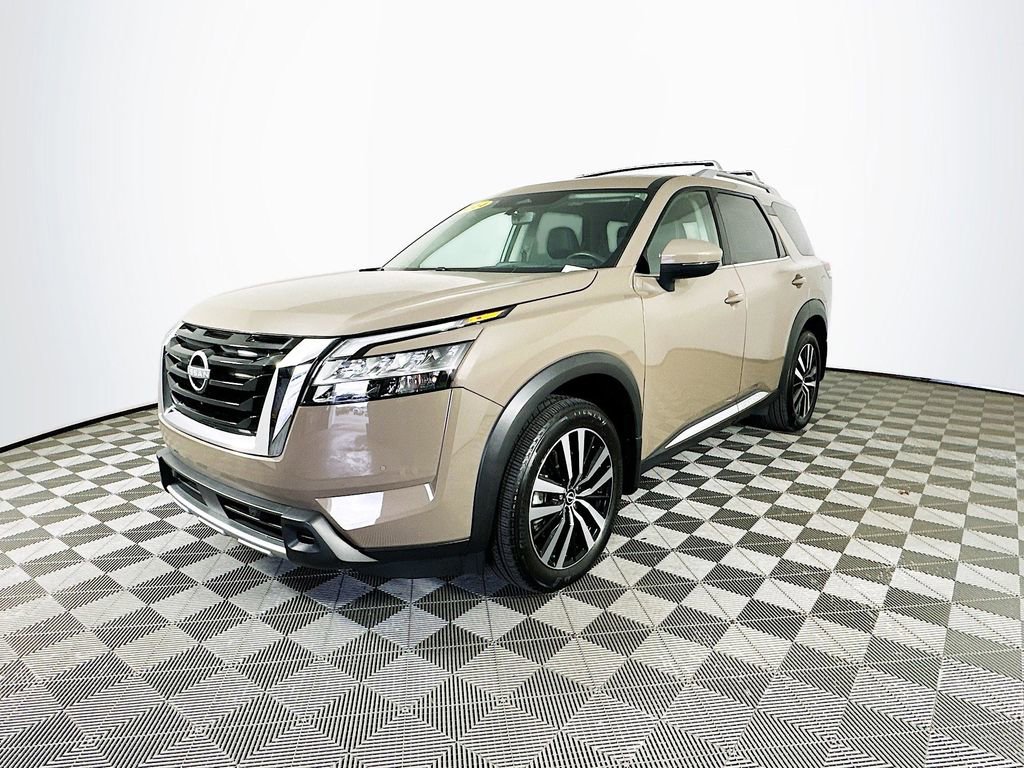 Certified 2024 Nissan Pathfinder Platinum image 5