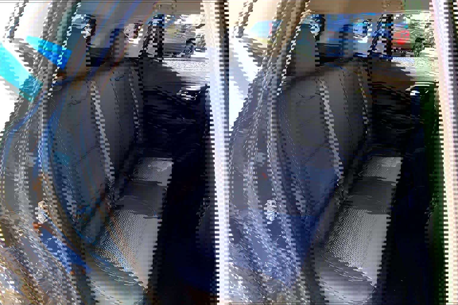 Certified 2025 Chevrolet Trax LT w/ Driver Confidence Package image 20