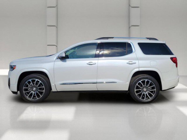 Used 2022 GMC Acadia Denali w/ Denali Ultimate Package FWD image 4