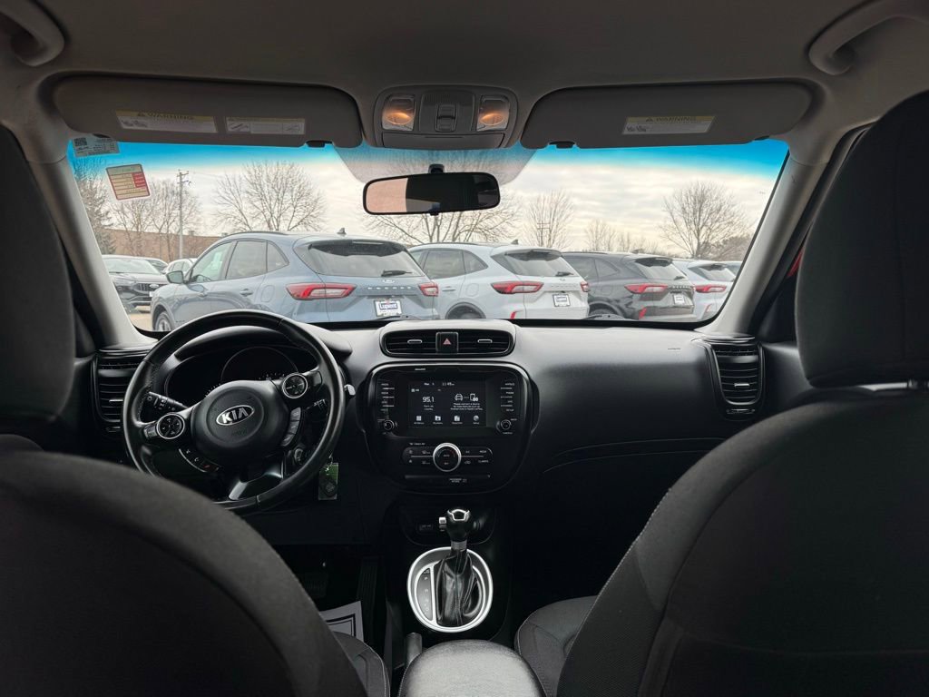 Used 2018 Kia Soul + image 14