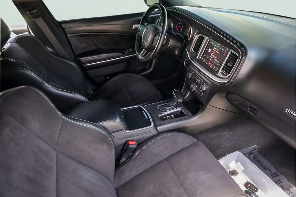 Used 2019 Dodge Charger R/T w/ Plus Group RWD image 31