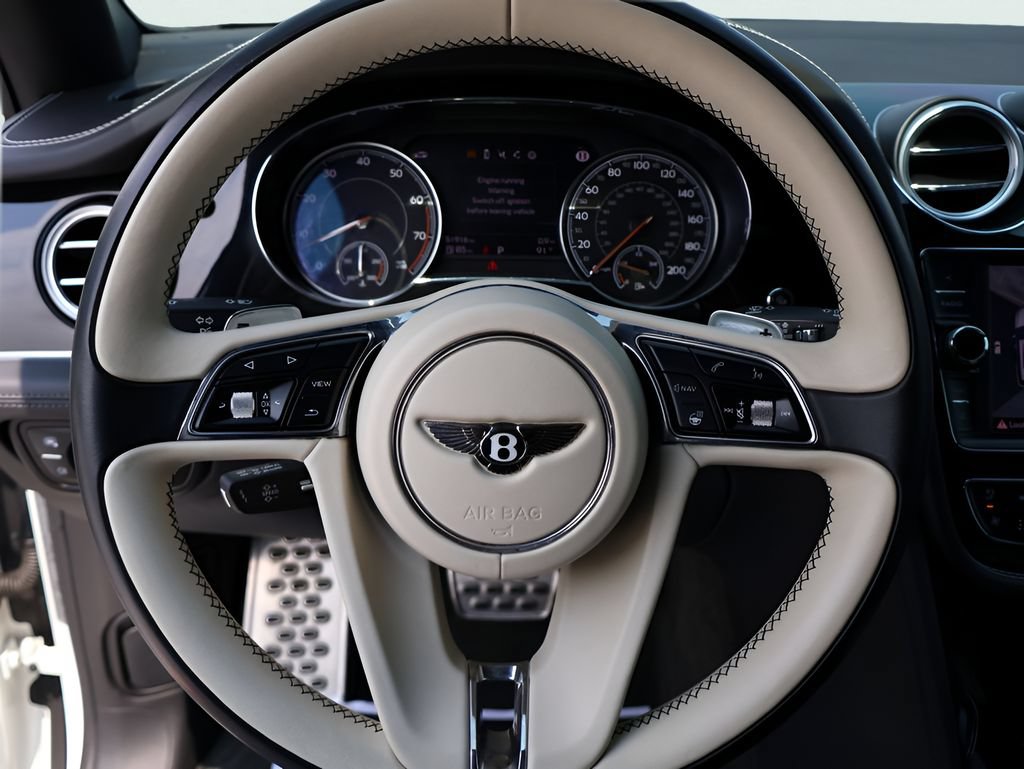 Used 2018 Bentley Bentayga AWD/4WD image 30