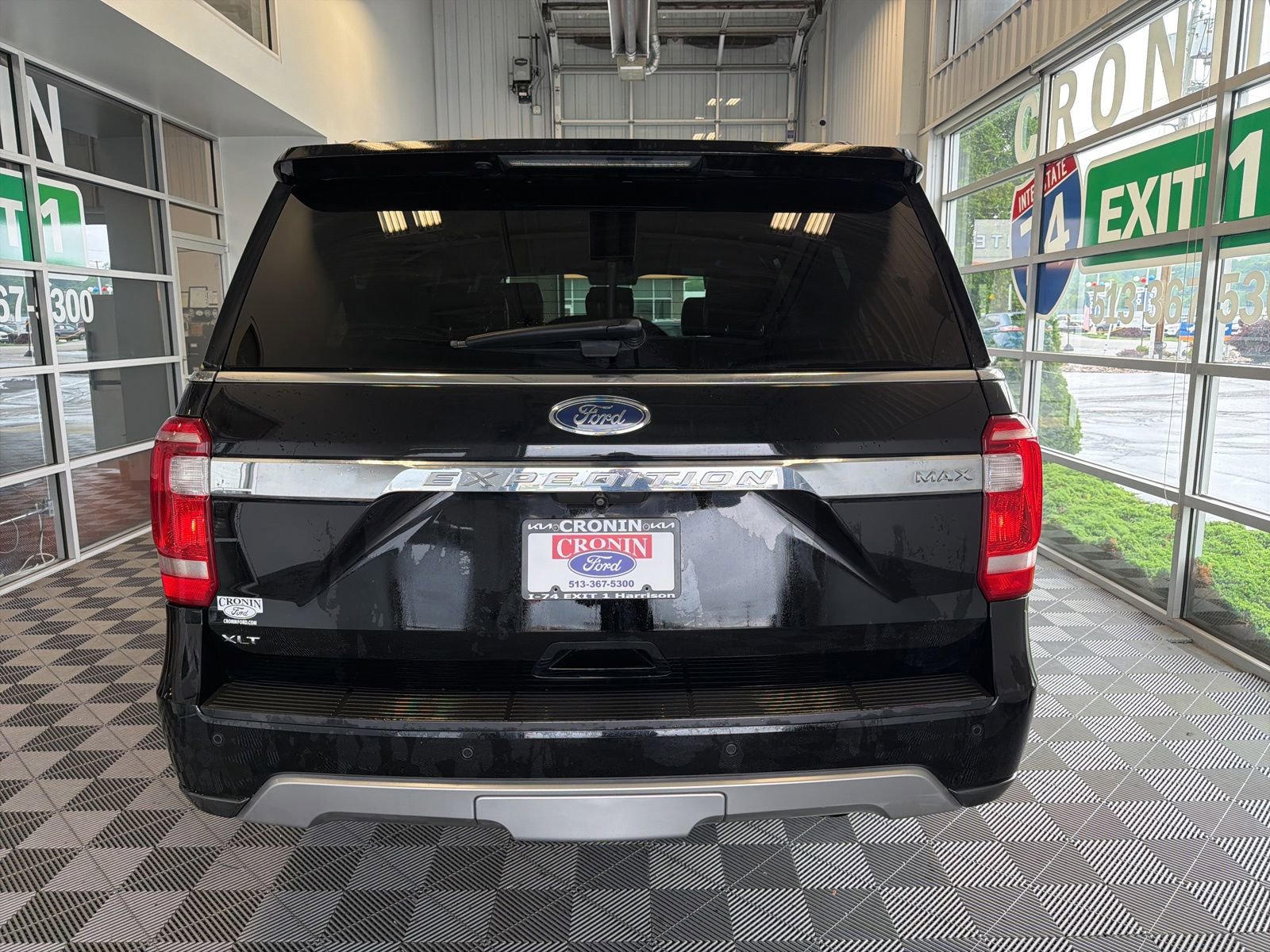 Used 2018 Ford Expedition Max XLT w/ Equipment Group 202A AWD/4WD image 5