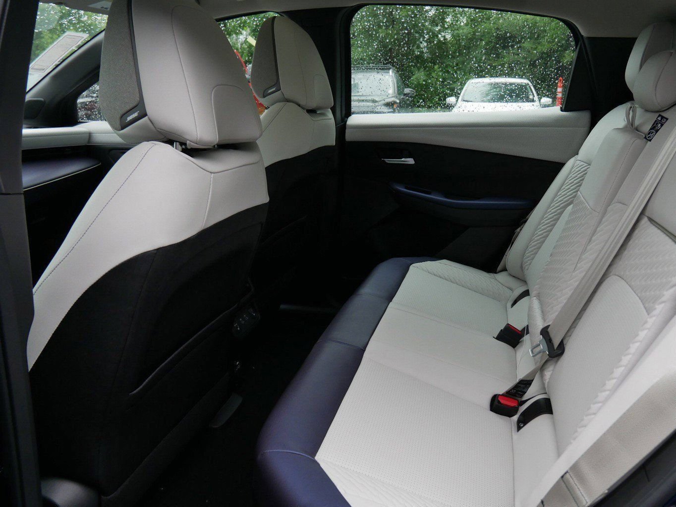New 2026 Nissan Leaf Platinum+ w/ Cargo Package (Platinum+) FWD image 6