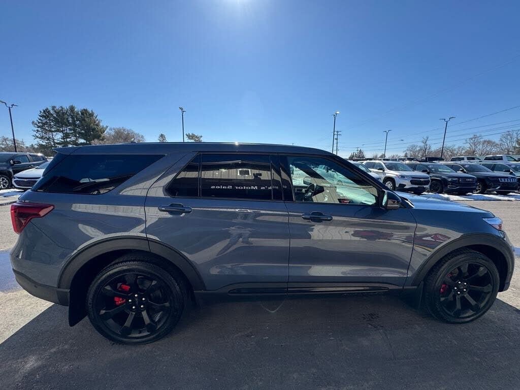 Used 2021 Ford Explorer ST w/ ST Street Pack image 7