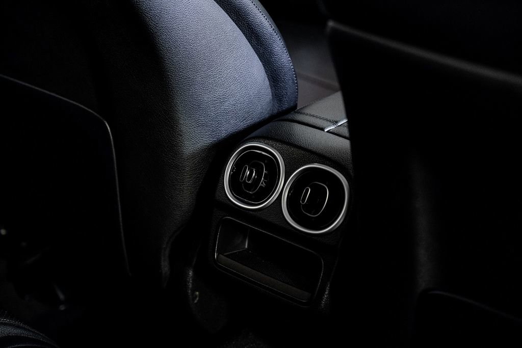 Used 2022 Mercedes-Benz C 300 Sedan image 37