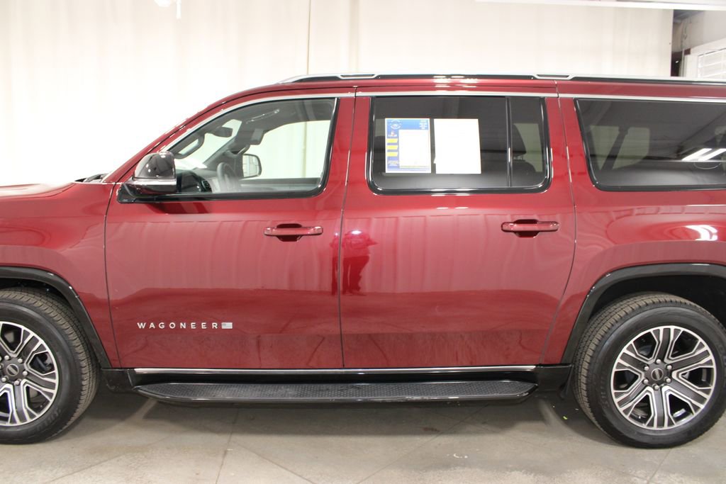 Used 2025 Jeep Wagoneer L Series II w/ 8-pass Seating Package image 6