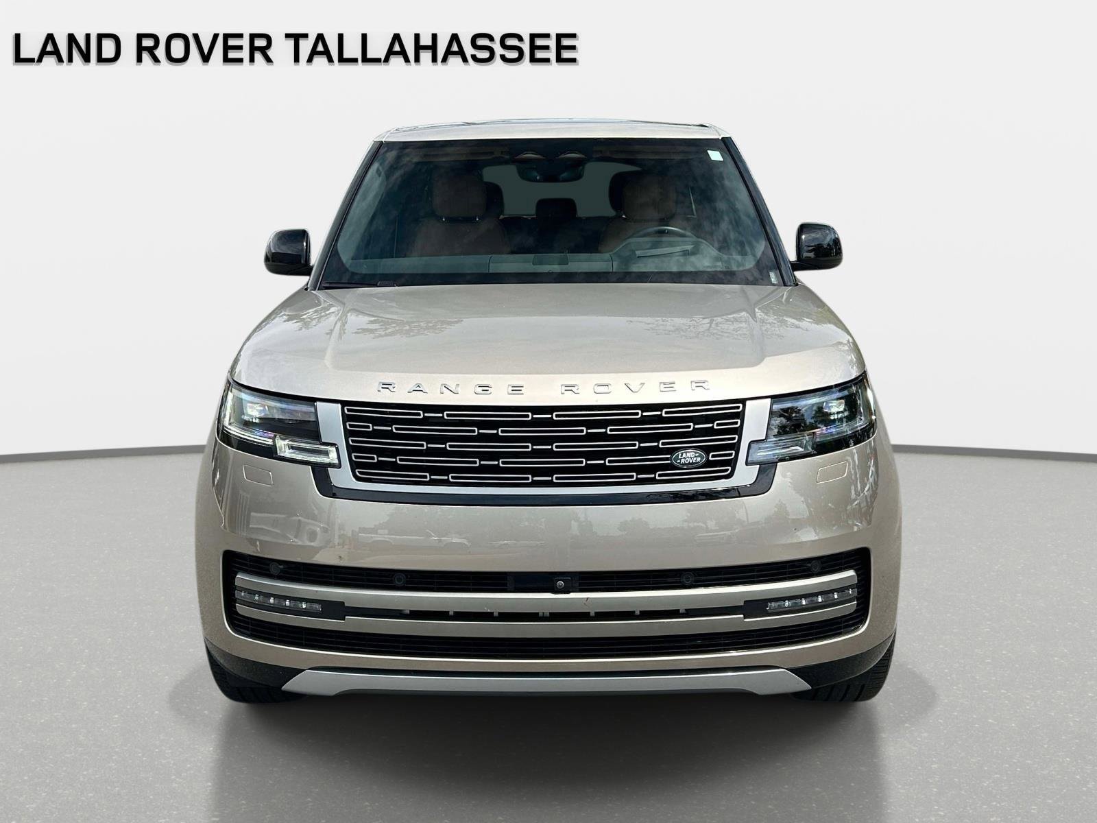 Used 2025 Land Rover Range Rover Long Wheelbase SE AWD/4WD image 2