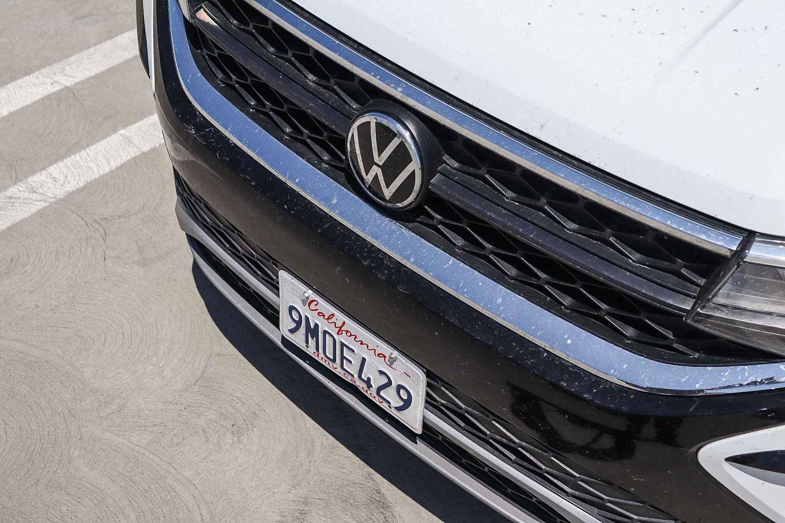 Certified 2024 Volkswagen Taos SE FWD image 8