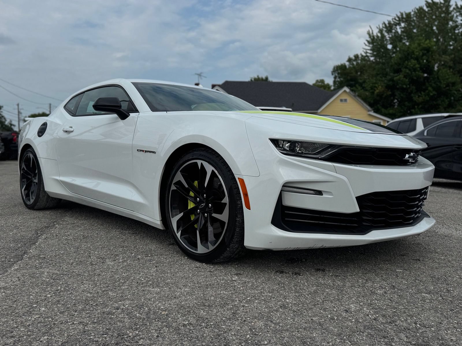 Used 2021 Chevrolet Camaro SS RWD image 8