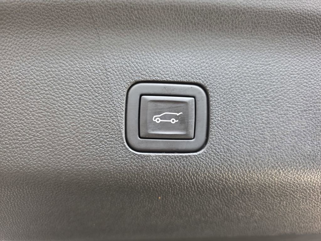 Used 2024 Cadillac Escalade Sport w/ LPO, ONYX Package image 15