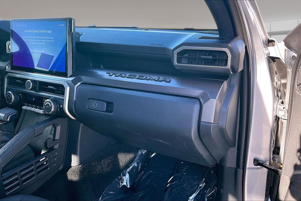 Used 2024 Toyota Tacoma TRD Off-Road image 25