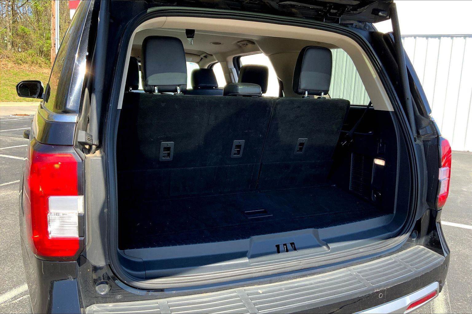 Used 2024 Ford Expedition XLT image 26