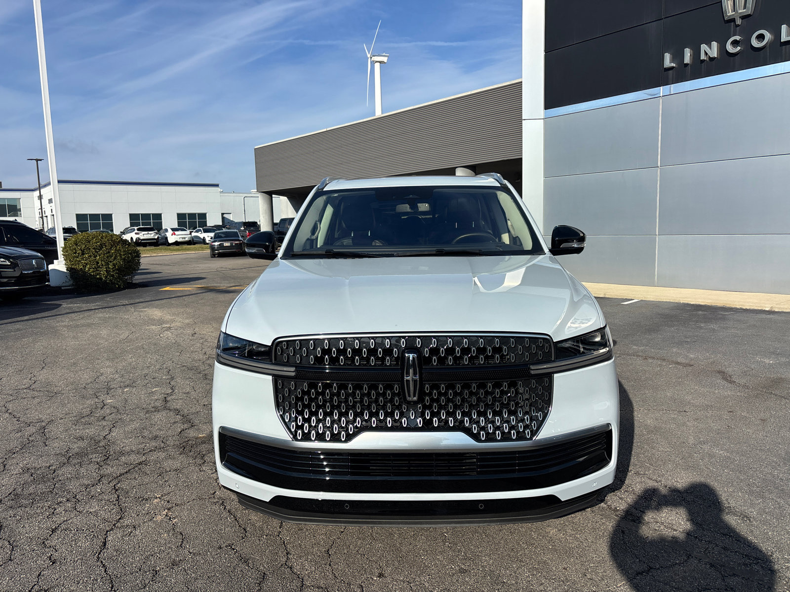 New 2025 Lincoln Navigator Reserve image 2