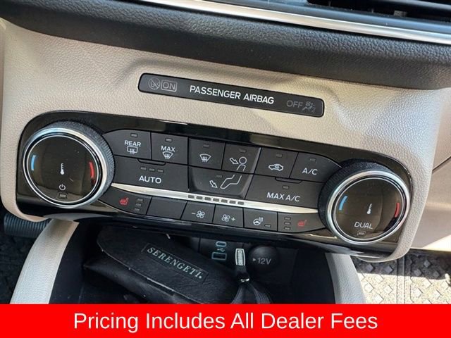 Used 2022 Ford Escape Titanium w/ Class II Trailer Tow Package AWD/4WD image 3