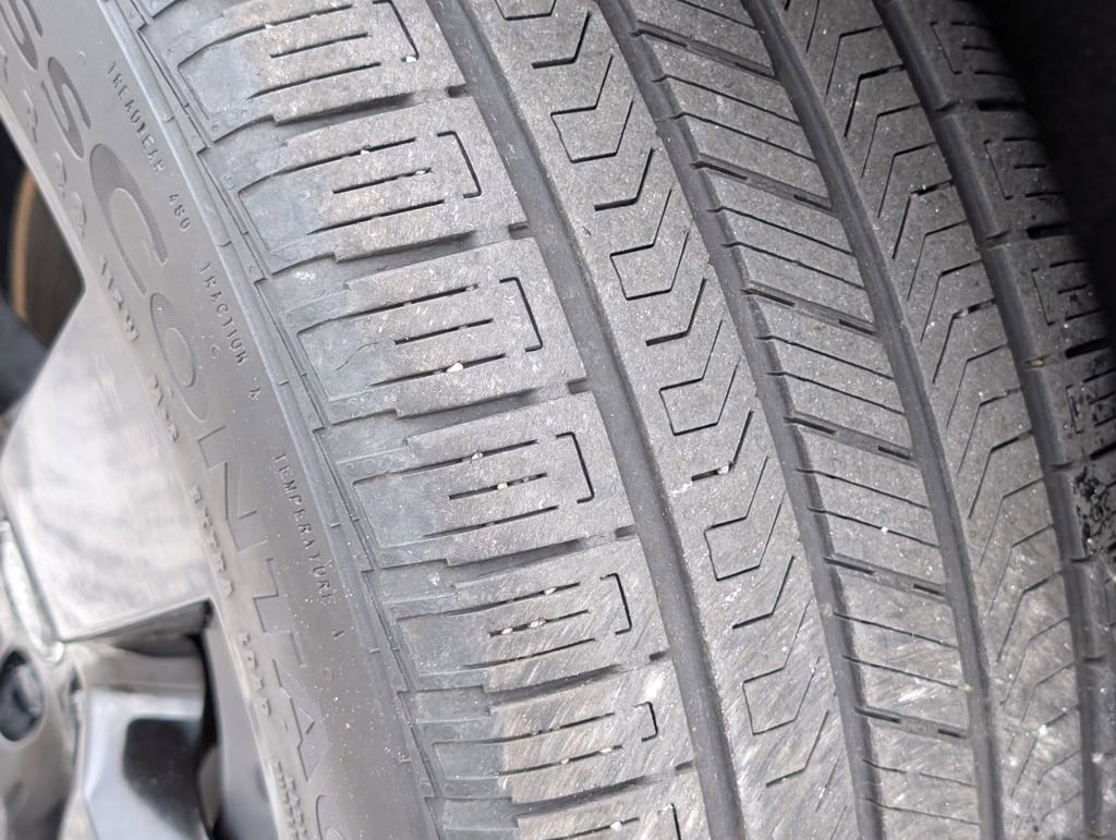 Used 2024 Land Rover Defender 130 S image 36