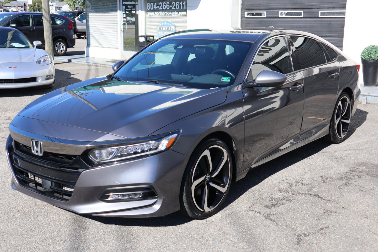 Used 2018 Honda Accord Sport image 2