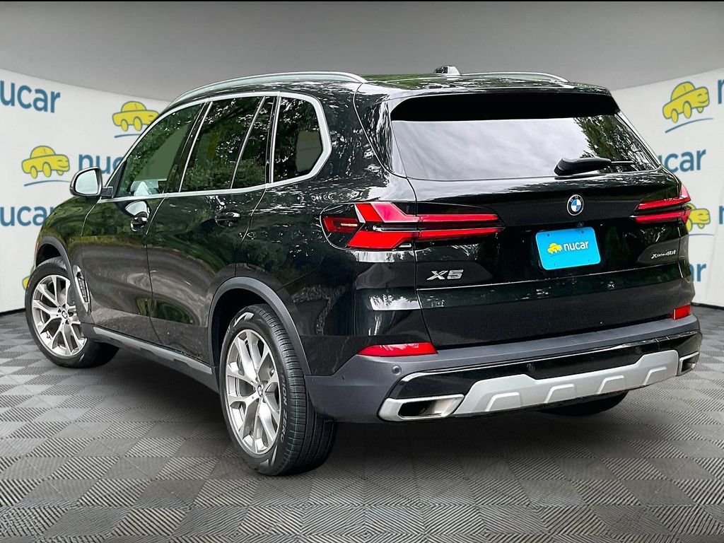 Used 2024 BMW X5 xDrive40i w/ Premium Package AWD/4WD image 4