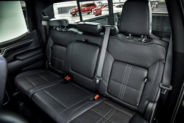 Used 2024 Chevrolet Silverado 1500 High Country w/ High Country Premium Package image 13