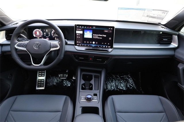 New 2026 Volkswagen Tiguan SE R-Line image 23