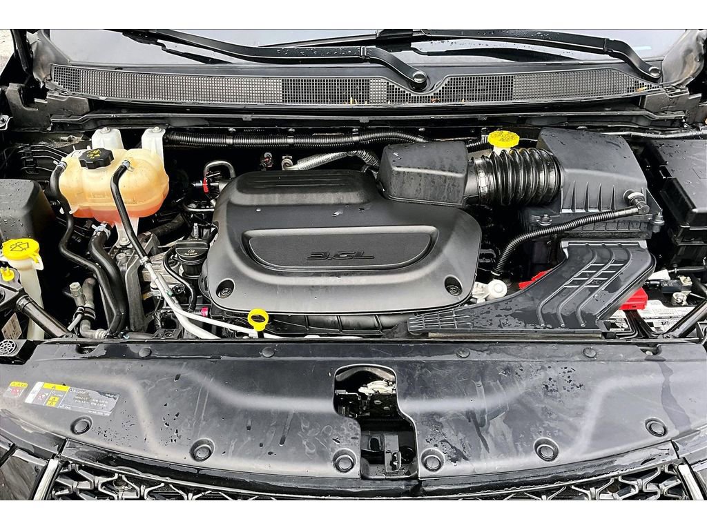 Used 2022 Chrysler Pacifica Limited image 11