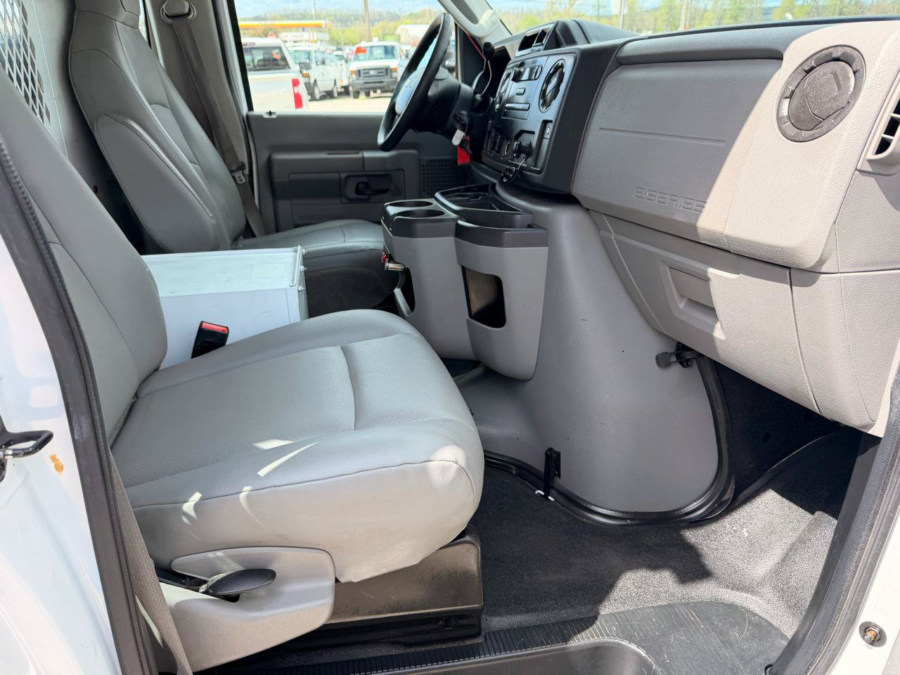 Used 2012 Ford E-250 and Econoline 250 w/ Insulation Pkg RWD image 6