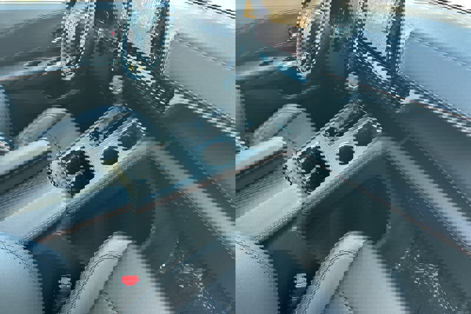 Used 2021 Toyota Sienna XSE image 18