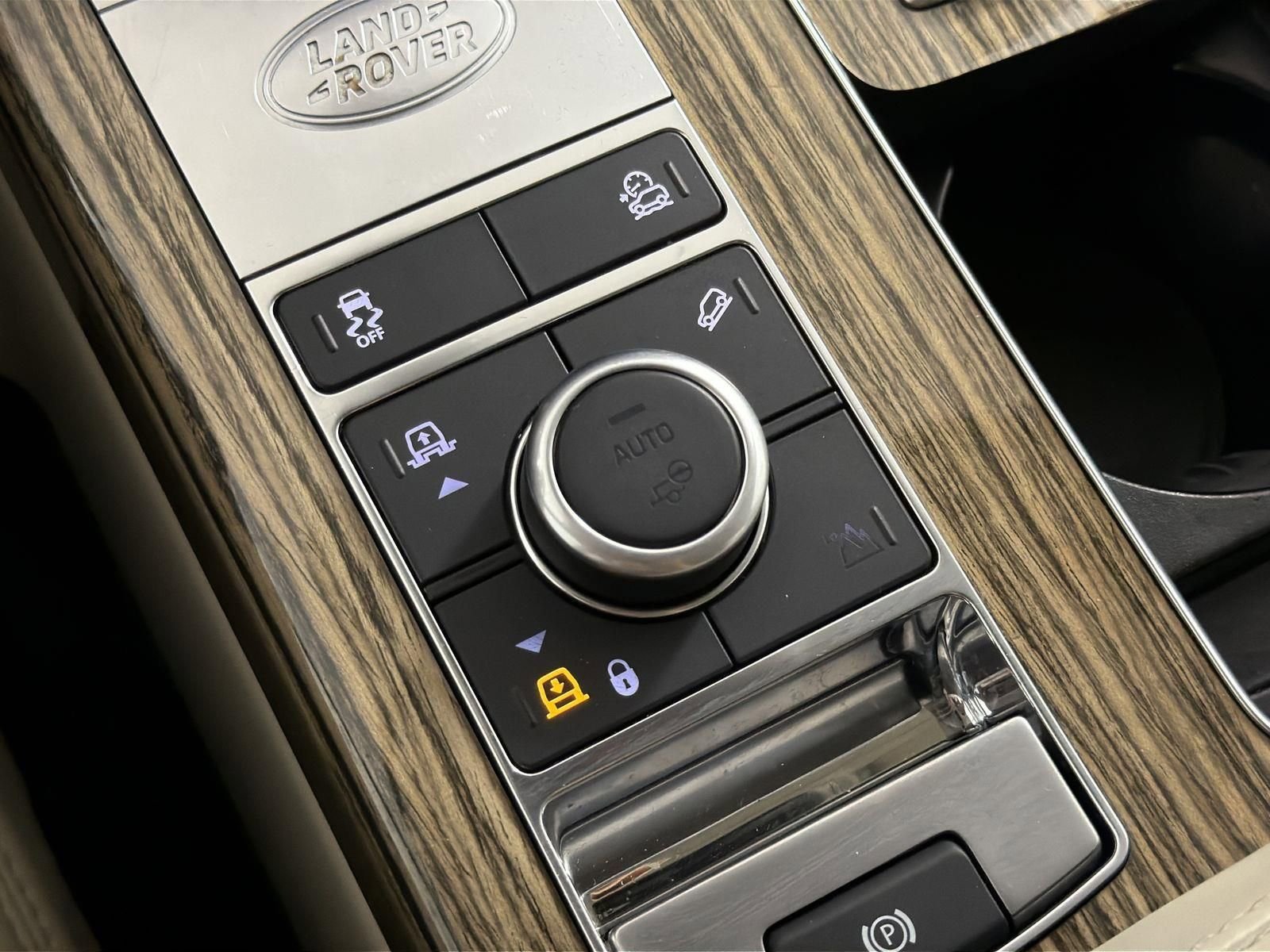 Used 2019 Land Rover Range Rover Supercharged image 18