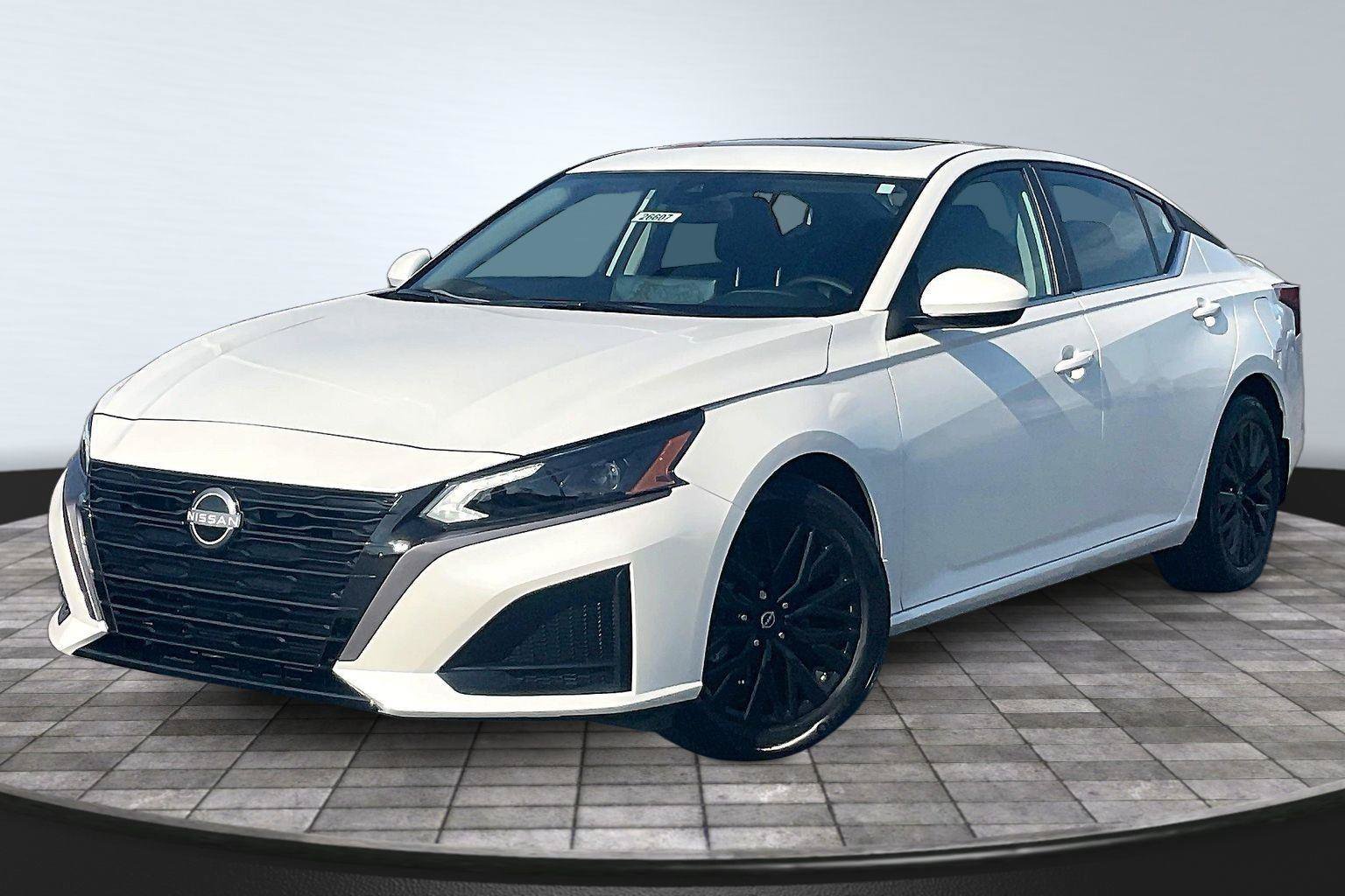 New 2026 Nissan Altima 2.5 SV w/ SV Special Edition Package FWD image 2