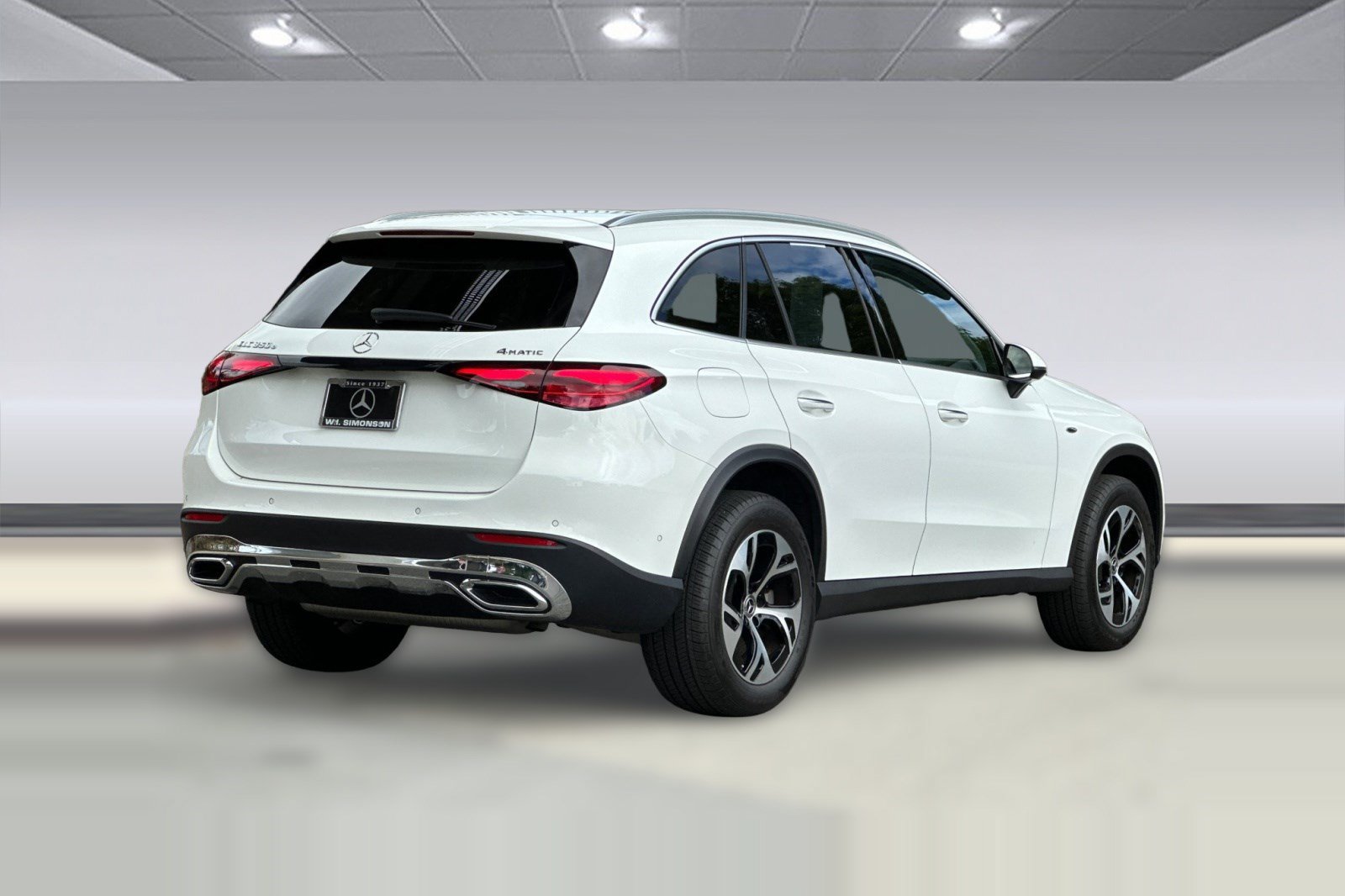 Used 2025 Mercedes-Benz GLC 350e 4MATIC image 9