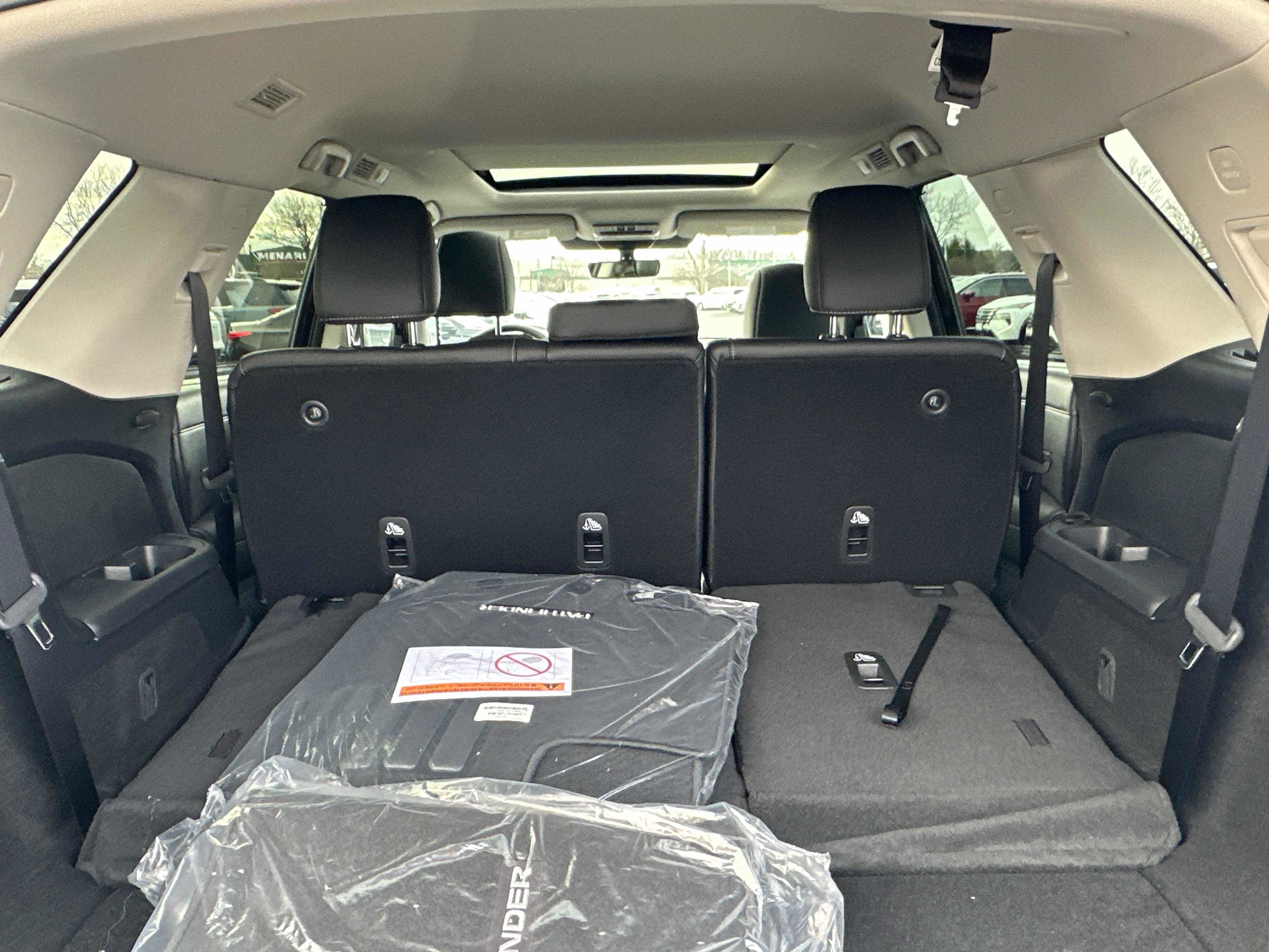 New 2026 Nissan Pathfinder SL w/ SL Premium Package (P04) AWD/4WD image 15