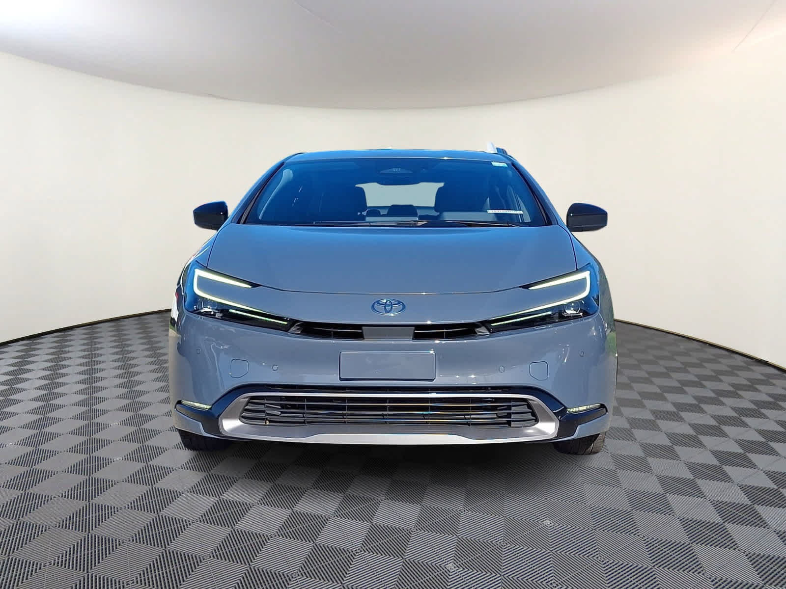 Certified 2023 Toyota Prius XLE FWD image 3