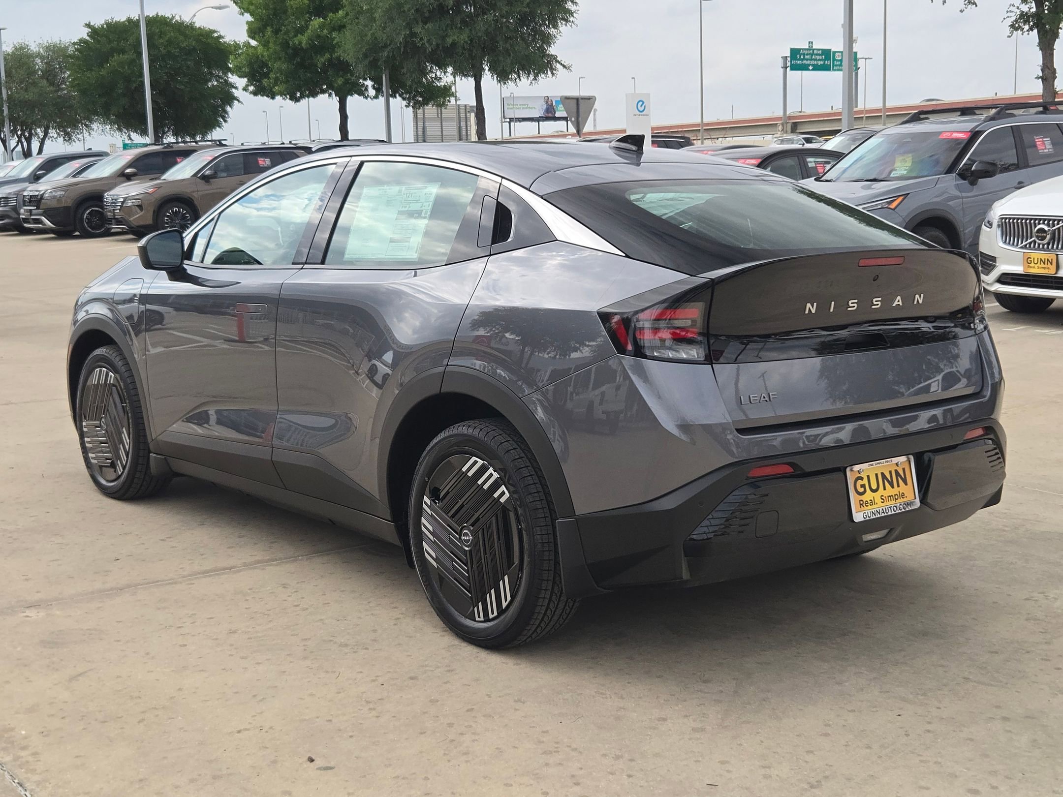 New 2026 Nissan Leaf image 5