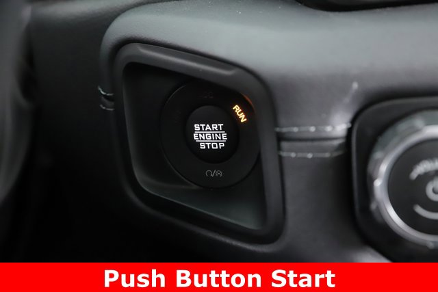 Used 2025 Jeep Wrangler Unlimited Sahara image 22