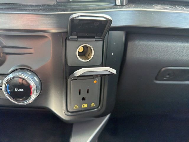 Used 2024 Ford F350 Lariat w/ Lariat Ultimate Package AWD/4WD image 46