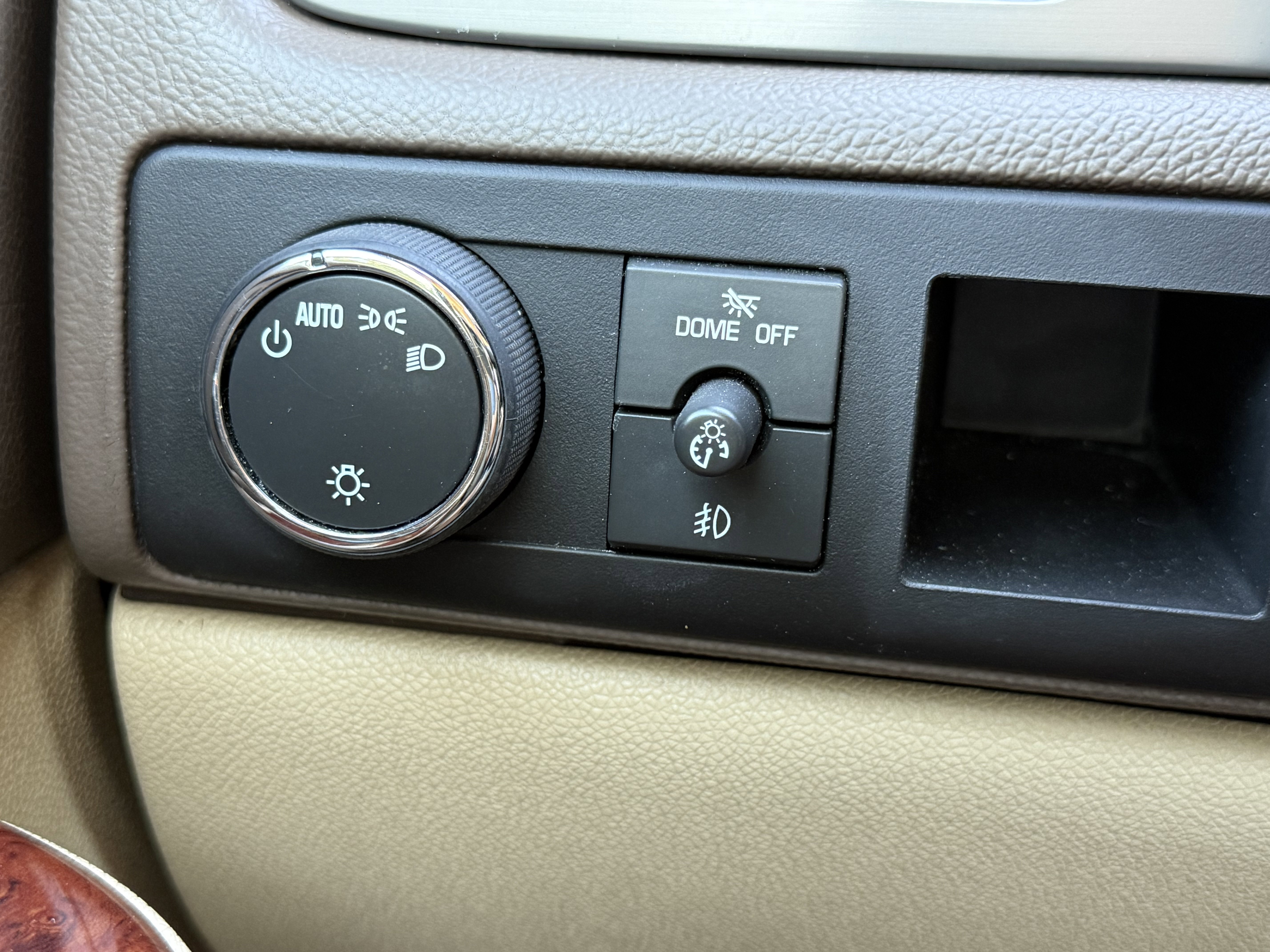 Used 2013 GMC Yukon XL SLT w/ Texas Edition RWD image 27