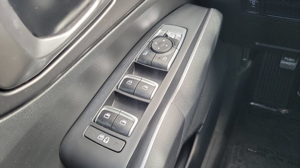 Used 2023 Kia Sorento S w/ Panoramic Sunroof Package FWD image 18
