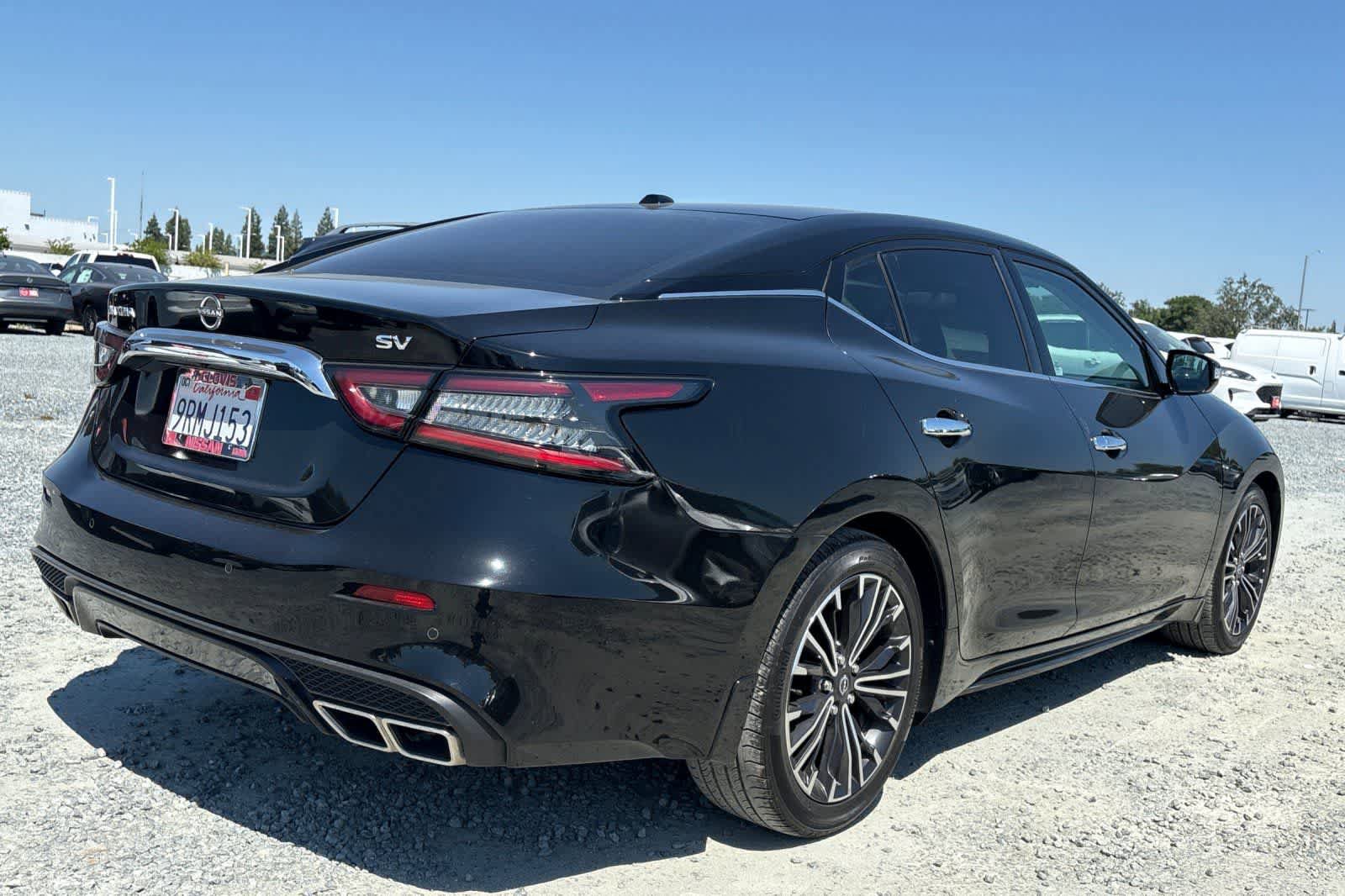 Used 2023 Nissan Maxima SV w/ Floor Mat Group FWD image 3