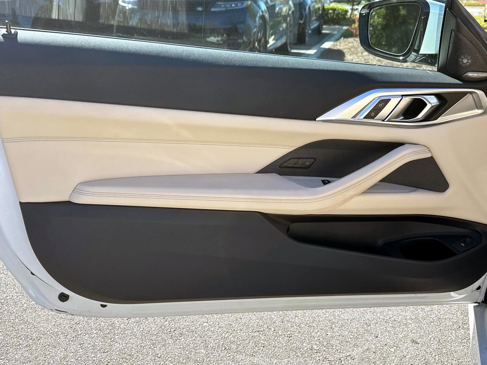 Used 2025 BMW 430i Coupe w/ Premium Package image 11